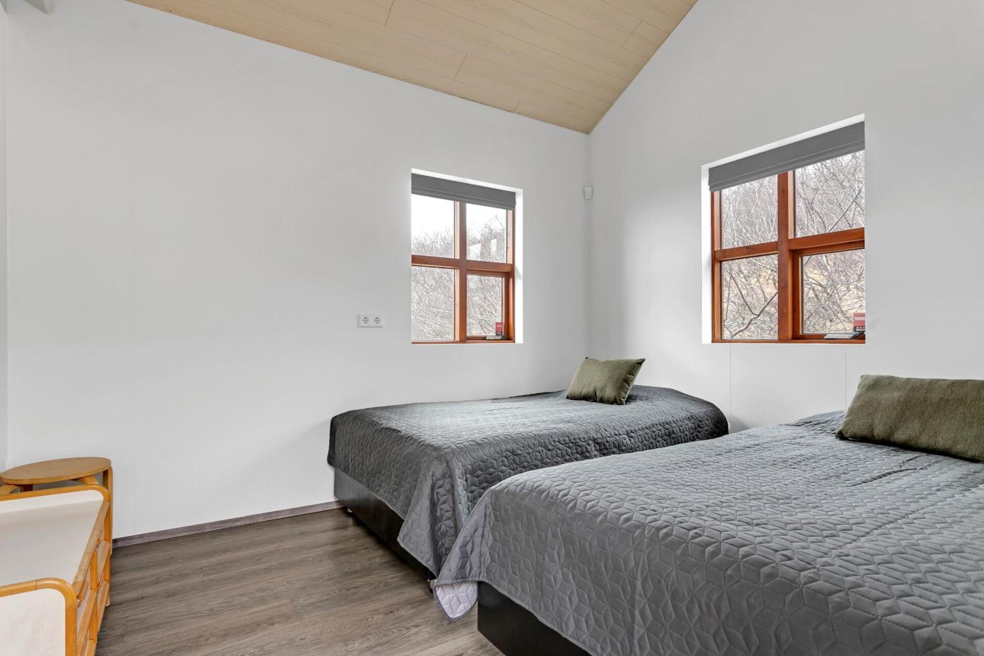 Вилла Summer House With Stunning Mountain Views Uthlid Экстерьер фото