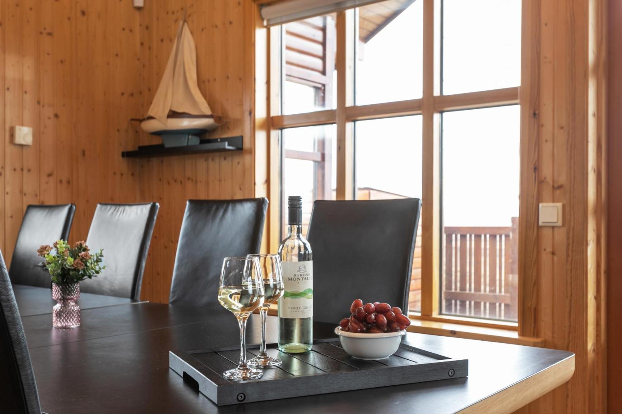 Вилла Summer House With Stunning Mountain Views Uthlid Экстерьер фото